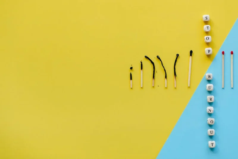 눈썹 탈색 후 브로우카라로 색상 맞추는 법