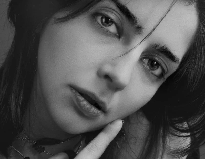 눈썹 탈색과 민감성 피부, 안전할까?