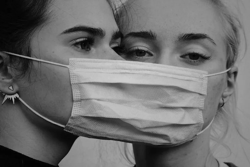 눈썹 탈색과 피부 손상 최소화 노하우