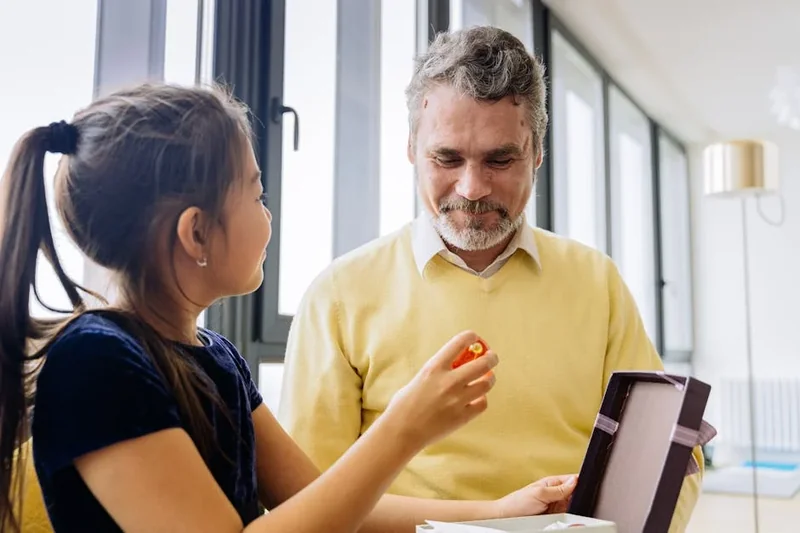 눈썹 탈색이 복에 영향을 준다는 미신의 진실